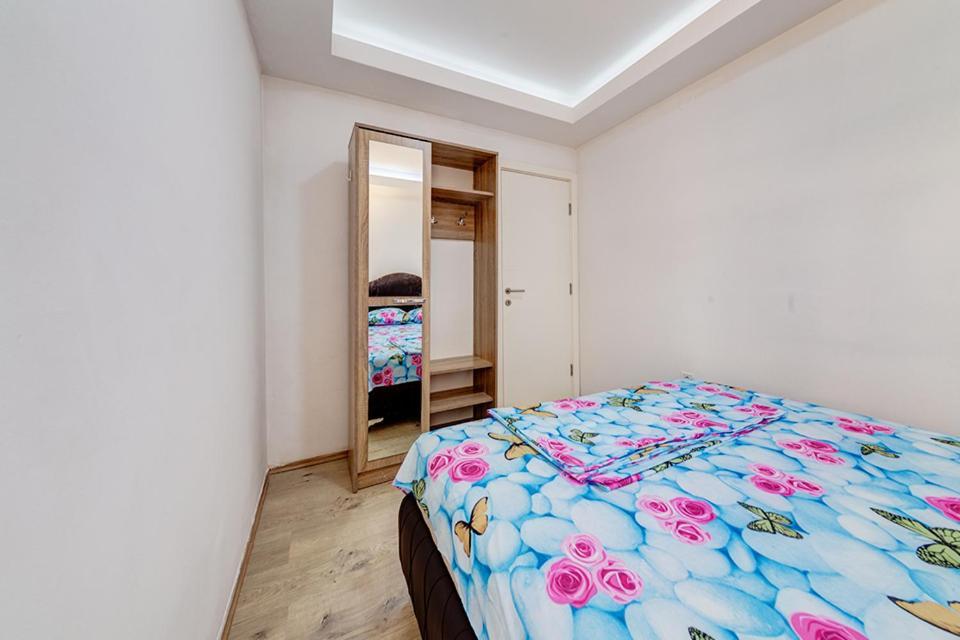 Post Office Center Apartment *
